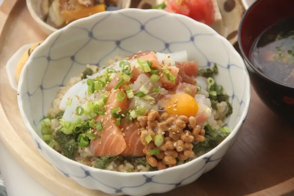 Snapdishの料理写真:『おうち定食で海鮮丼をより美味しくヘルシーに』【公式】料理研究家　指宿さゆり|【公式】料理研究家　指宿さゆり≫ｽﾀｼﾞｵ（ｽﾀｯﾌ運営）さん