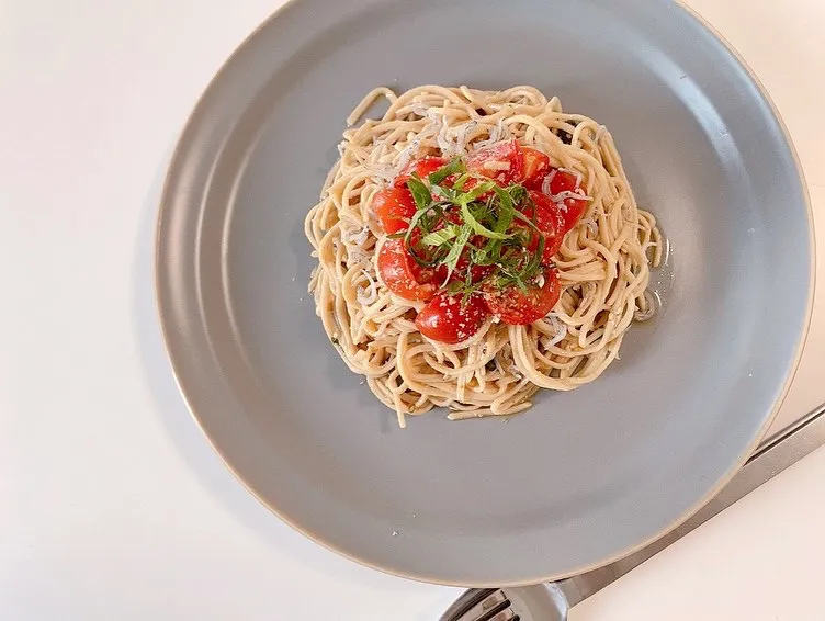 大豆麺のトマトと大葉の冷製パスタ|ayaさん