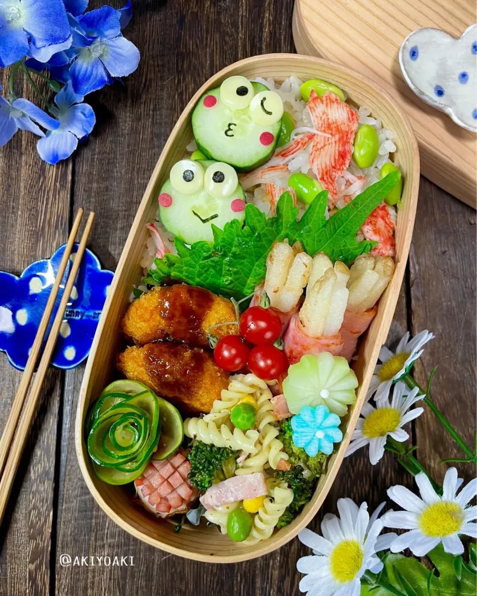 けろけろけろっぴカニカマ炊き込みご飯弁当|Akiyoෆ¨̮⑅さん