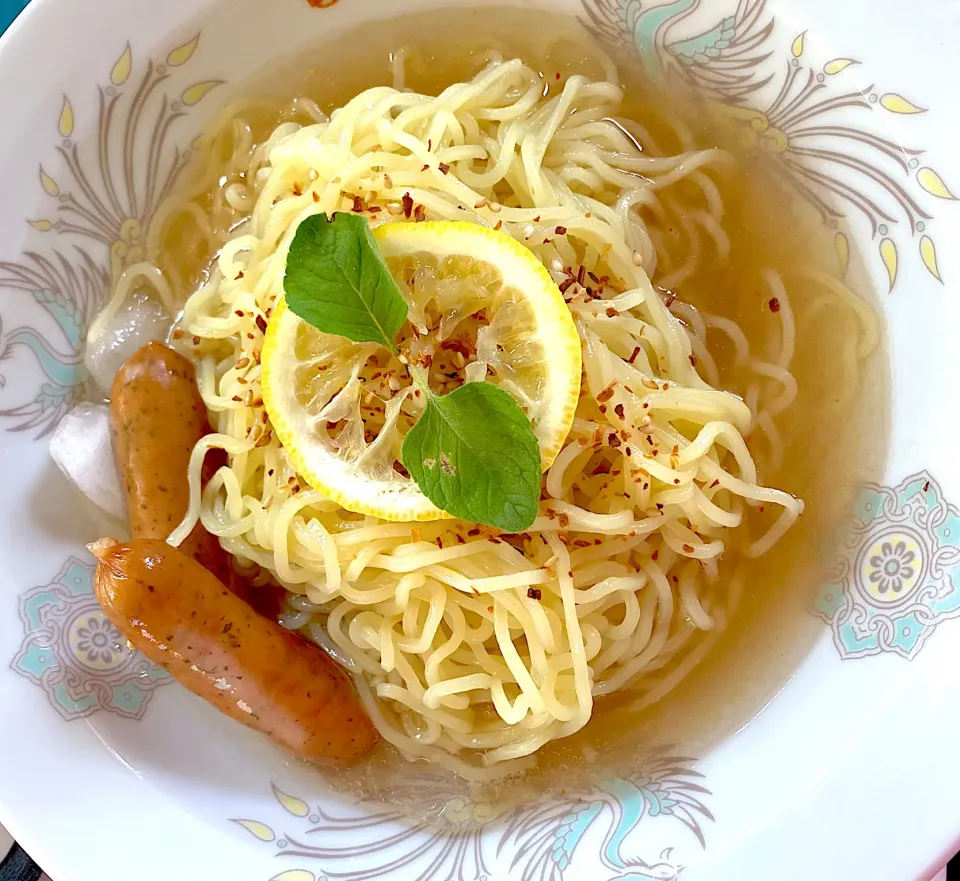 Snapdishの料理写真:レモン🍋爽やか冷麺|みうのすけさん