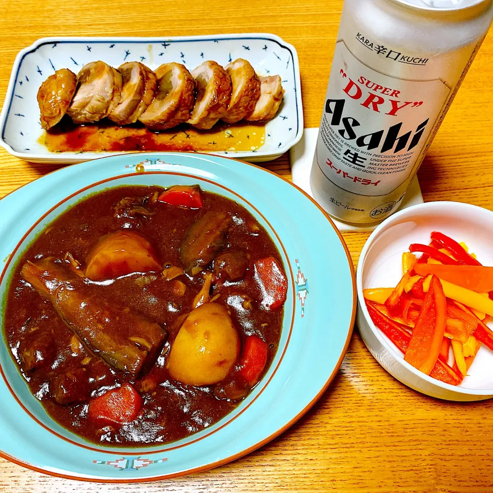 カレー🍛、チキンロール、ピクルス|naoさん