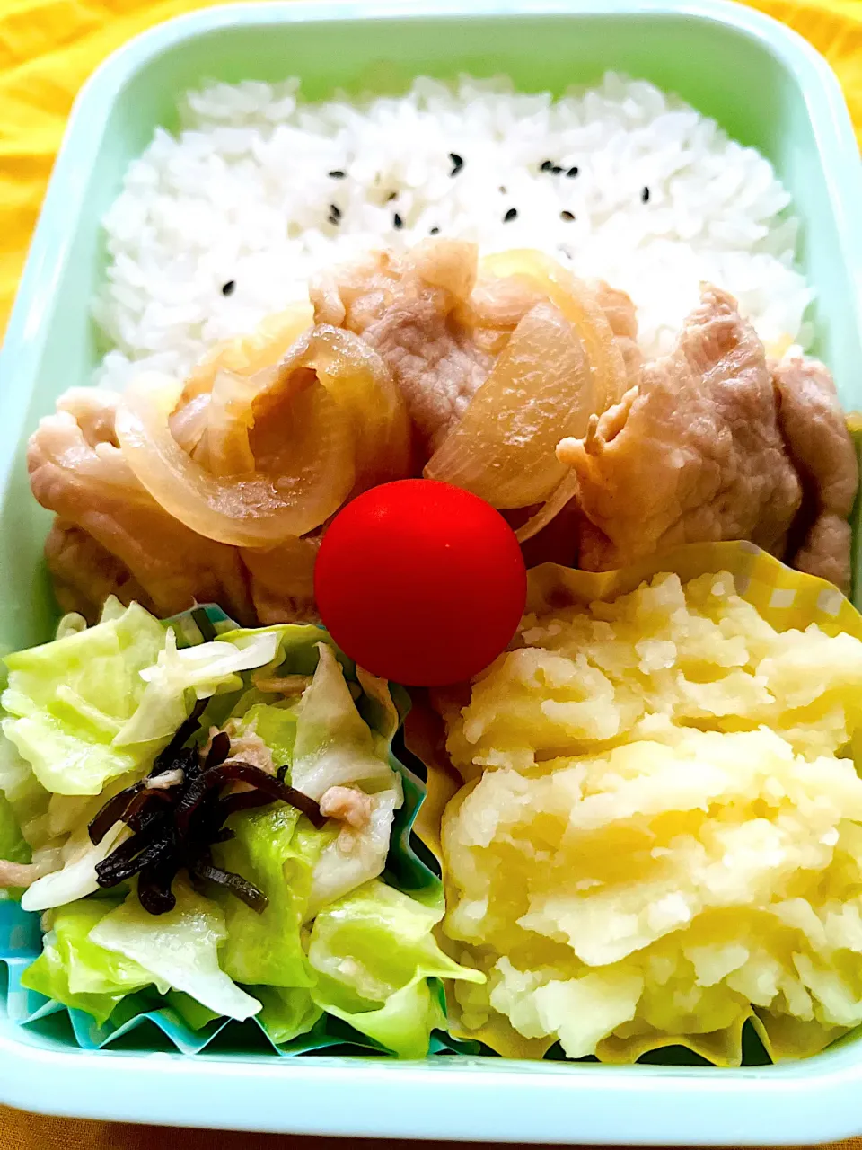 Snapdishの料理写真:5/26はちみつ生姜焼き弁当|ちくわさん