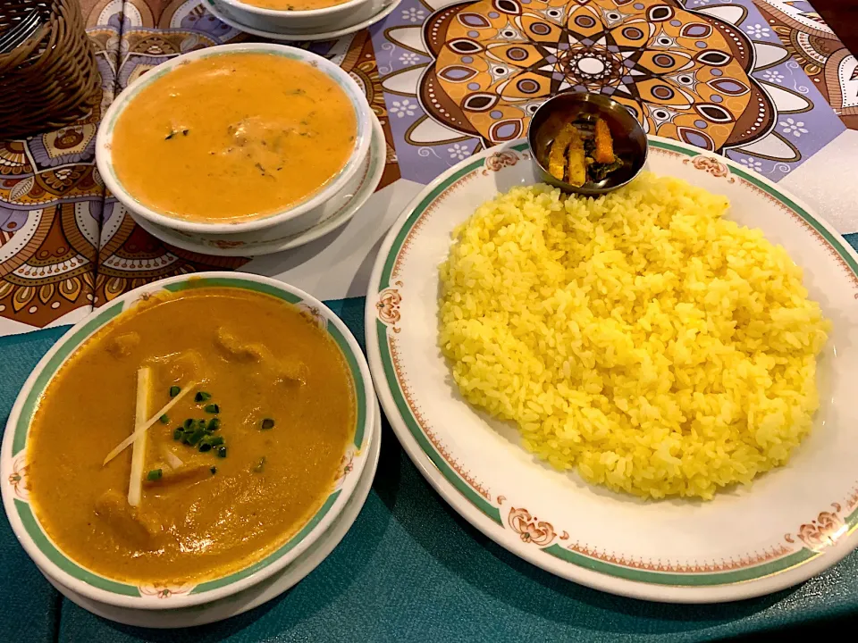 Snapdishの料理写真:KUMARIのチキンカレーとスペシャルバターチキンランチ|愛さん