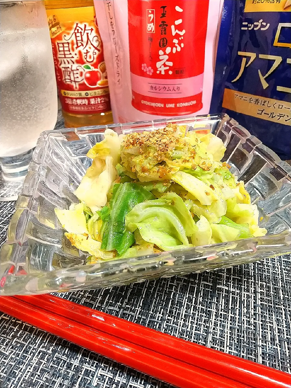 Snapdishの料理写真:うめこんぶ茶で無限キャベツ🥬|kazumiさん