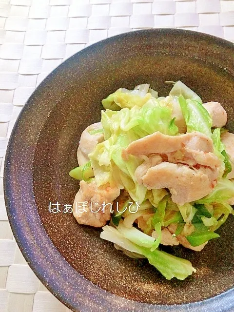 Snapdishの料理写真:はぁぽじさんの春キャベツと鷄肉のピリ辛炒め✿ #楽天レシピ|楽天レシピさん