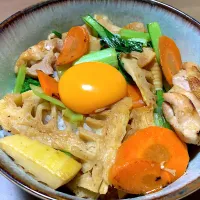 Snapdishの料理写真:たけのこと小松菜のニンニクしょうゆ炒め丼|とんさん