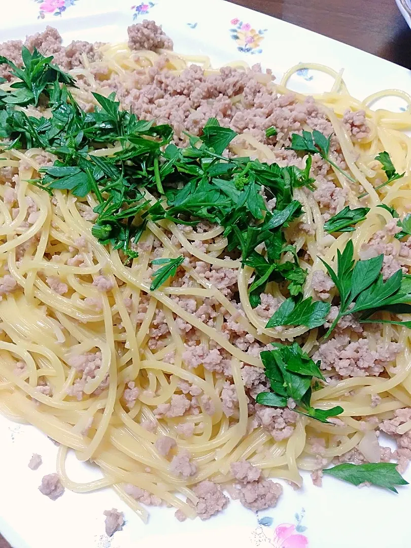 スナップディッシュマーケットさんの料理 鶏ひき肉とパクチーのリングイネ|まきごろうさん