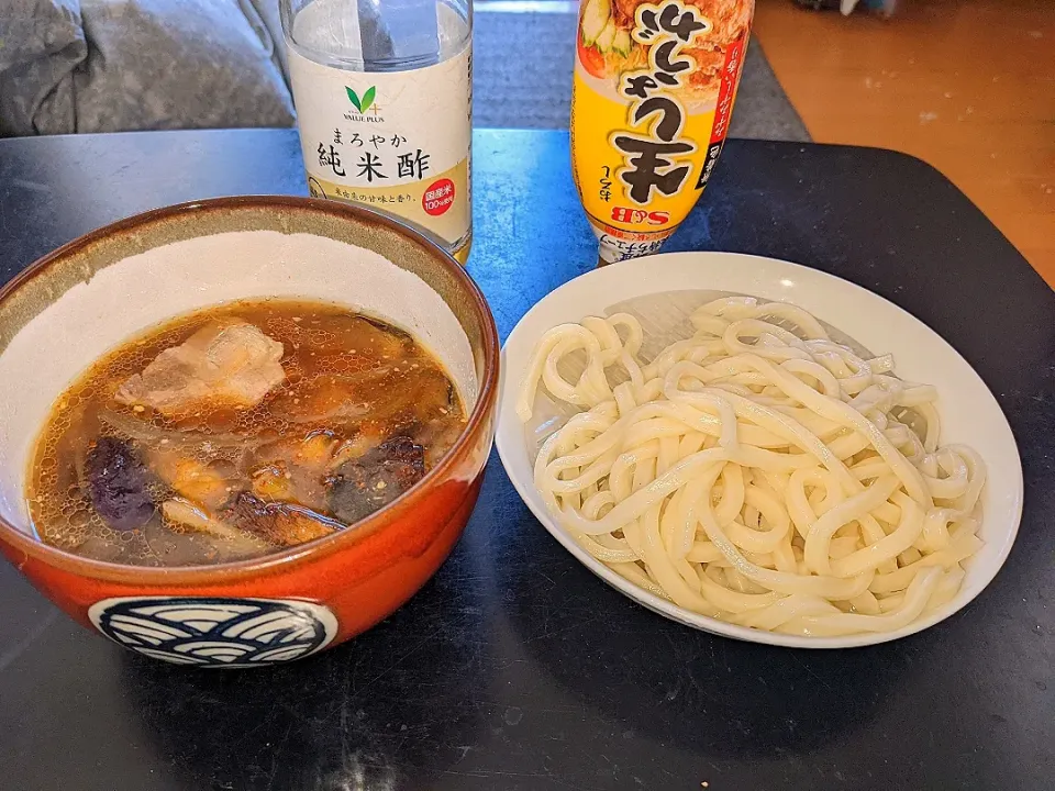 夜勤明けナスと豚バラ肉他でスタミナ肉出汁つけうどん|Tarou  Masayukiさん