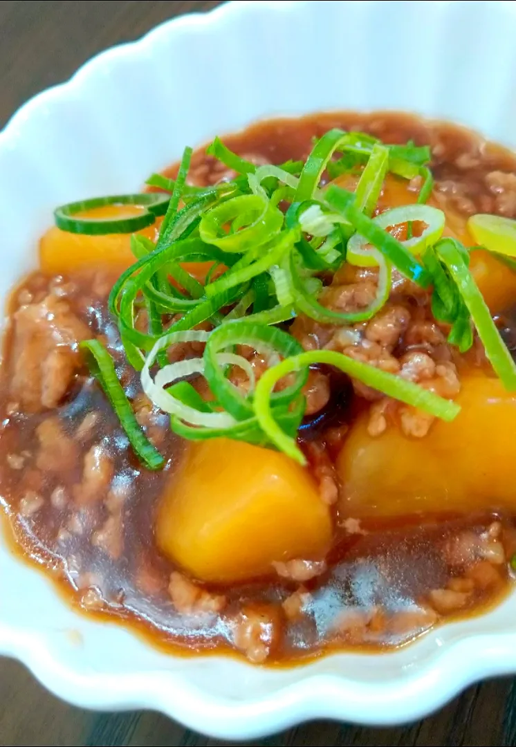 じゃがいもと豚ひき肉のそぼろあんかけ煮|じょうさん