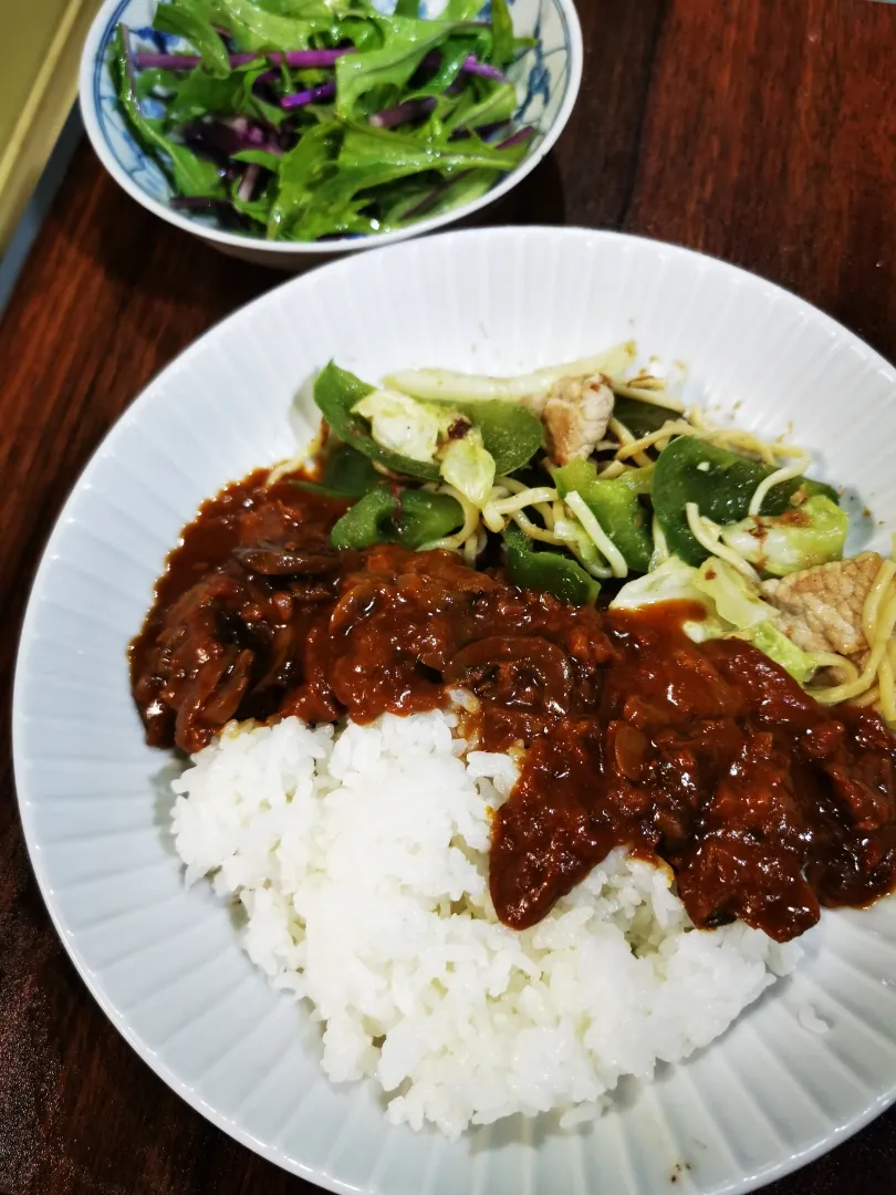 焼きそば大豆ミートカレー👌グ〜です😀|ペンギンさん