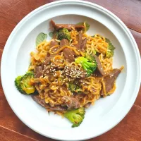 Snapdishの料理写真:Beef and Broccoli Ramen|Sangyiさん