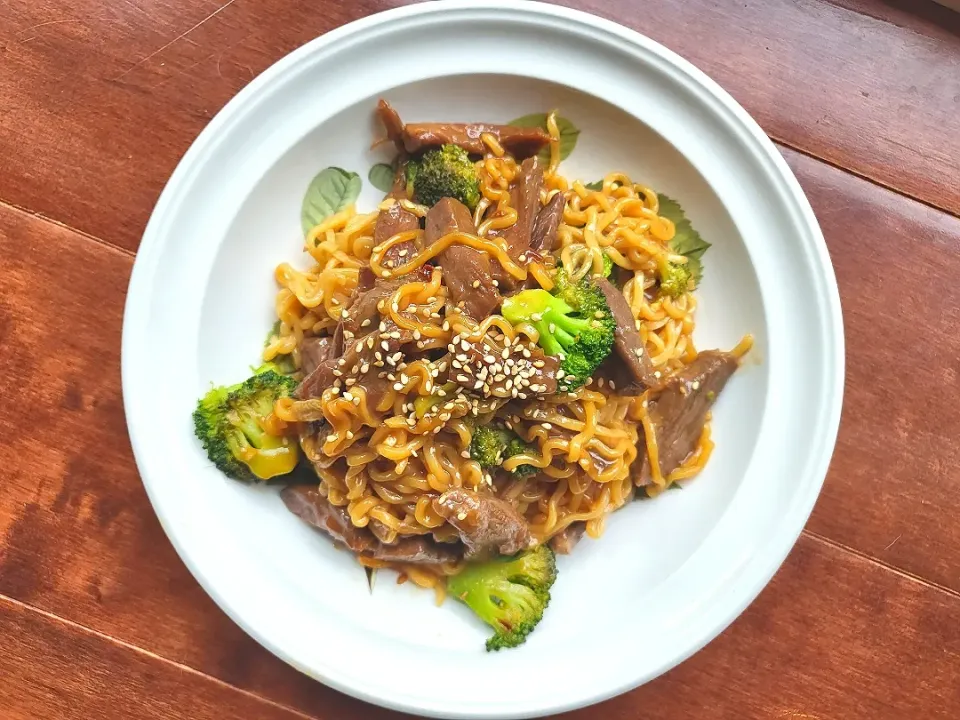 Beef and Broccoli Ramen|Sangyiさん