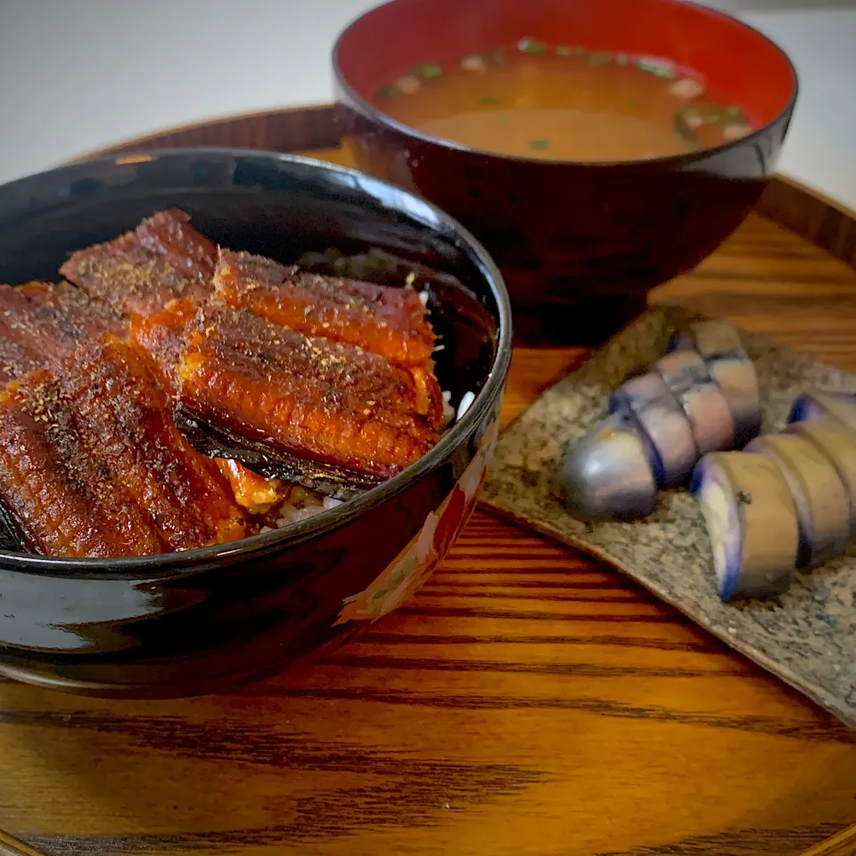 鰻丼と茄子の糠漬け|Yochipyさん