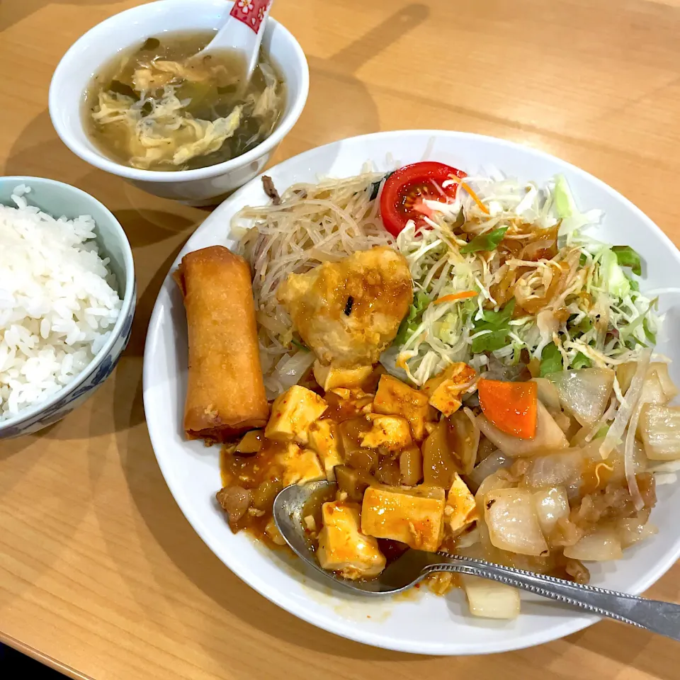 Snapdishの料理写真:日替り定食|T. Wonderさん