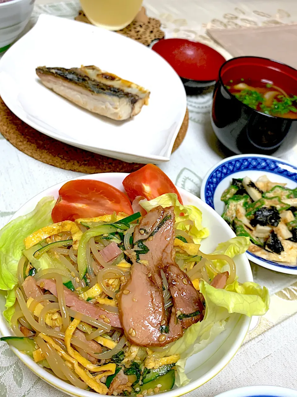 鯖の塩焼きと中華サラダなど|yasukoさん