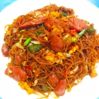 Snapdishの料理写真:Mee hoon goreng 😋|Abg Kampungさん