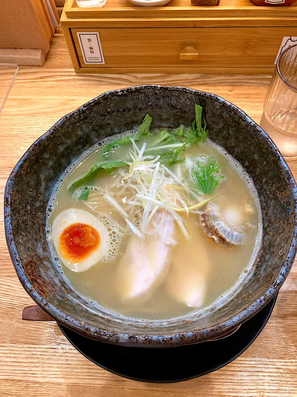 麺匠たか松　ホタテ塩ラーメン|やんりゅうさん