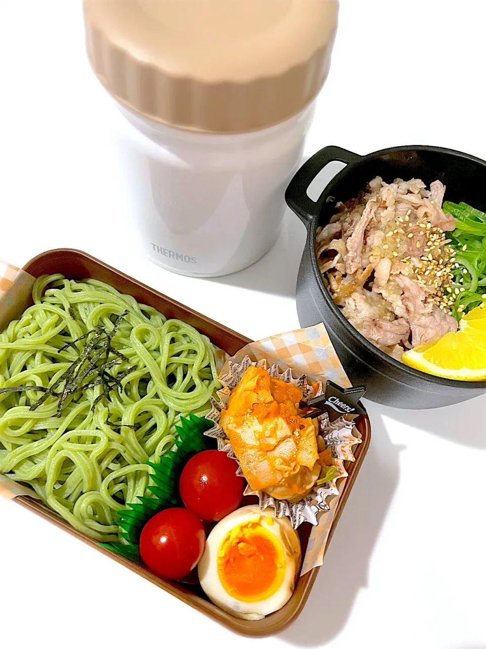 Snapdishの料理写真:旦那弁当🍱知床ざる蕎麦、ネギ塩豚丼|mari＊yuakitoさん