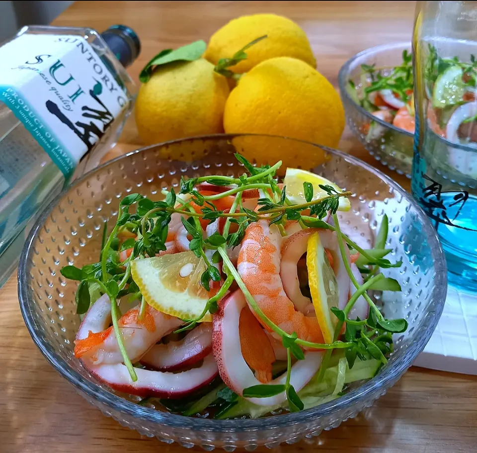 海老とベビーホタテのカルパッチョ
レモンソース掛けたよ～🍋|ナオミさん