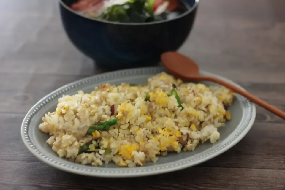 たことアスパラの炒飯|ちいさなしあわせキッチンさん