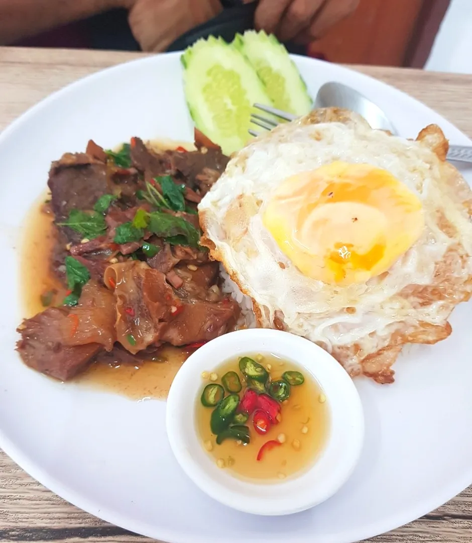 stir fry braised duck with holy basil leaves|patcookingfeverパットさん