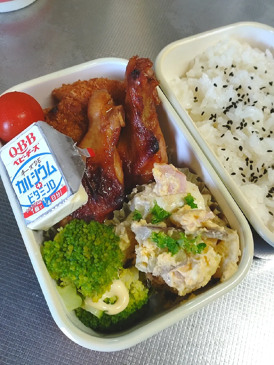 Snapdishの料理写真:鶏肉弁当|ぱんださん