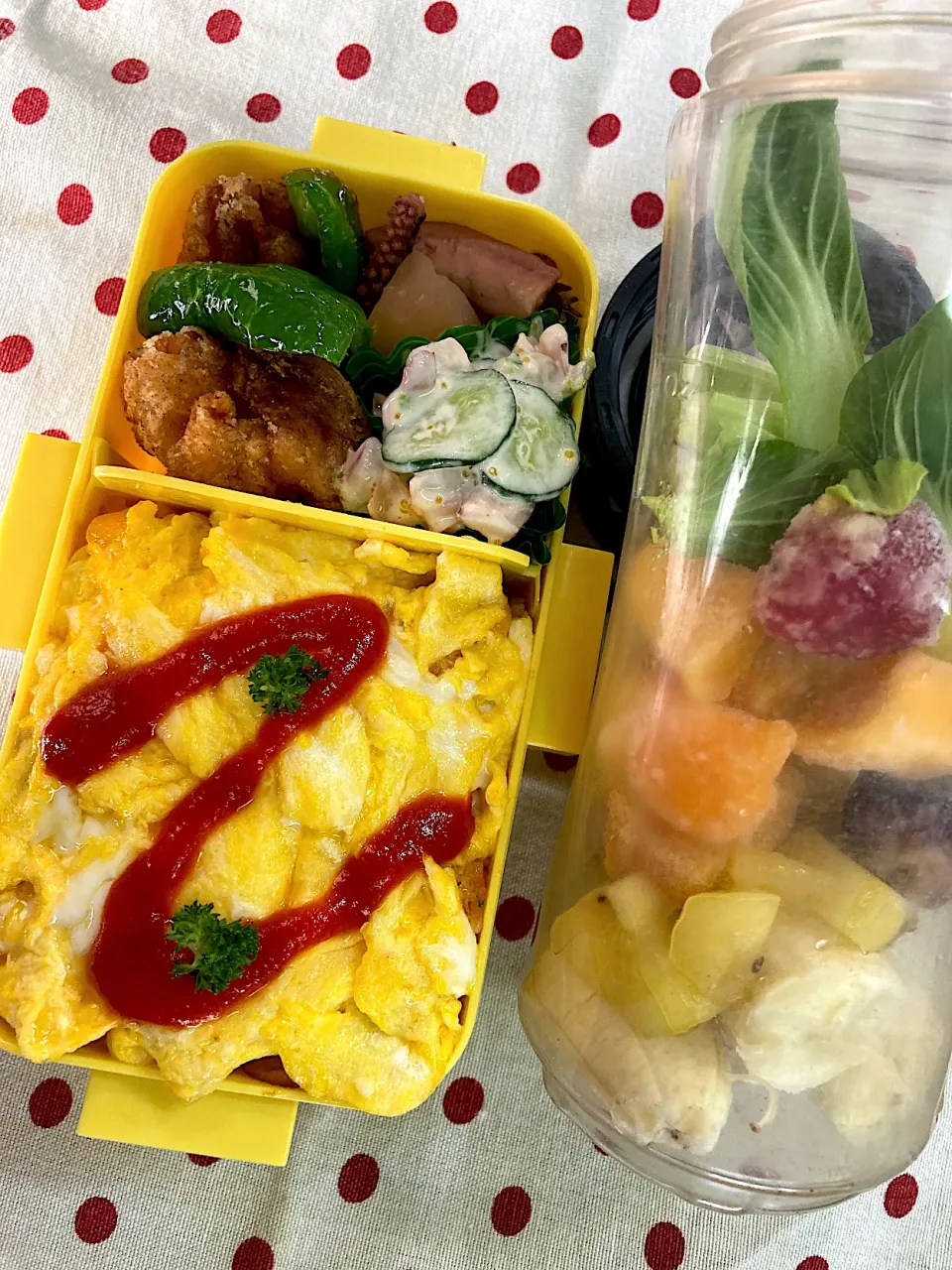 Snapdishの料理写真:6月1日　月の始まりオムライス弁当|sakuramochiさん