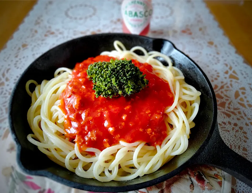 Snapdishの料理写真:スキレットでミートスパ|🌻ako ·͜·♡peco🌻さん