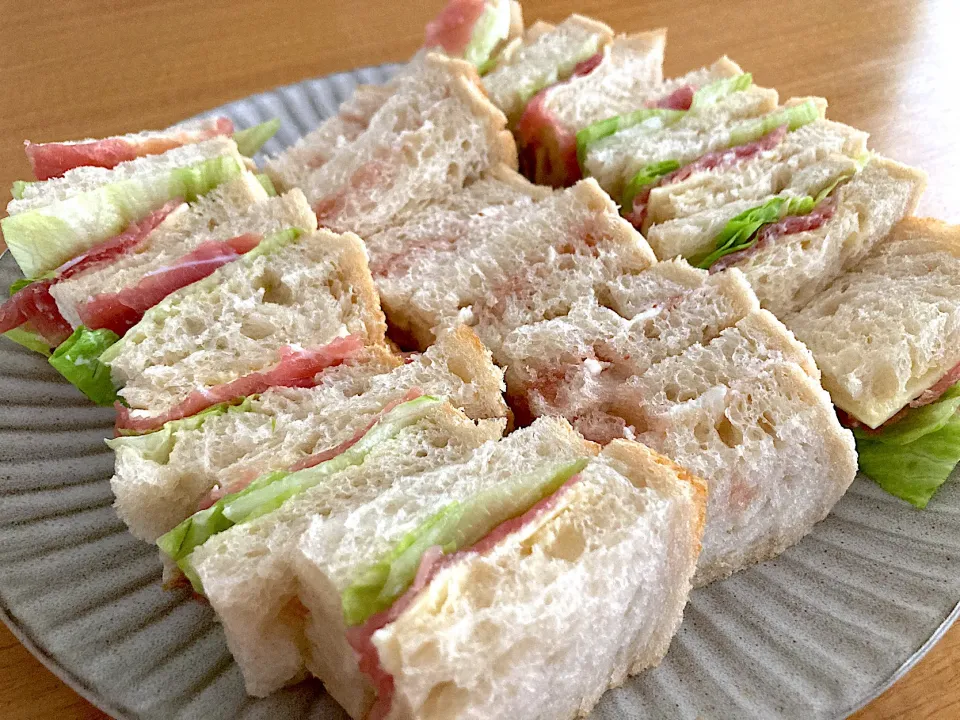 ＊全粒粉パンのサンドイッチ🥪＊|＊抹茶＊さん