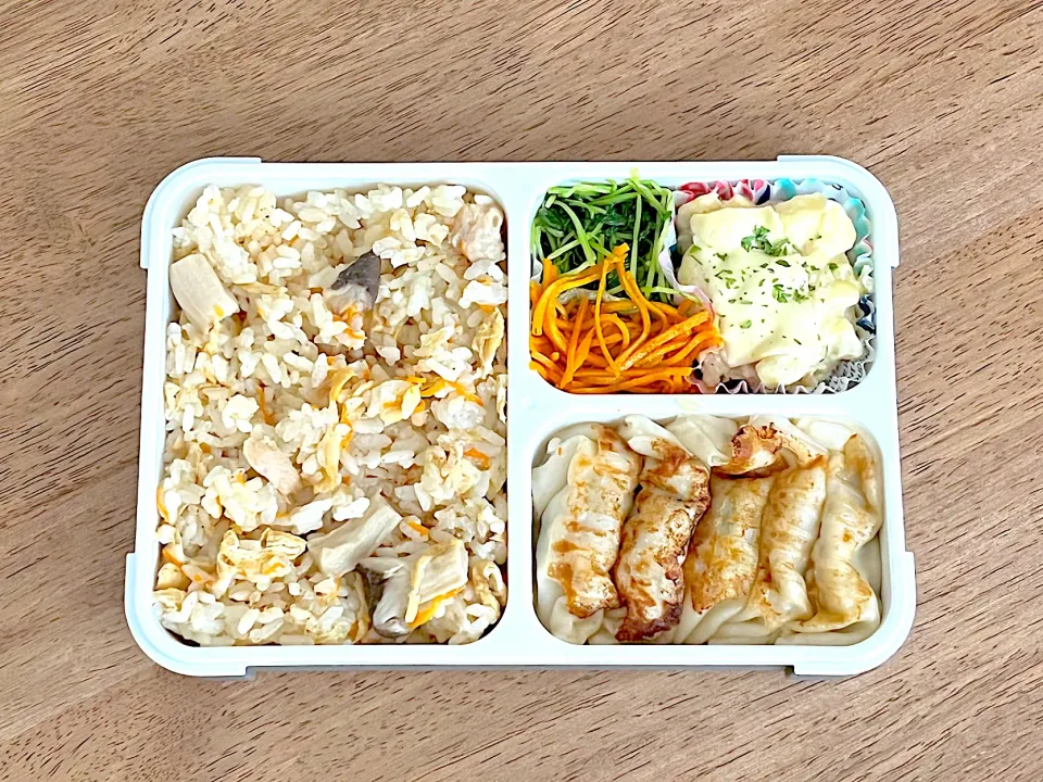 Snapdishの料理写真:炊き込みご飯弁当|703さん