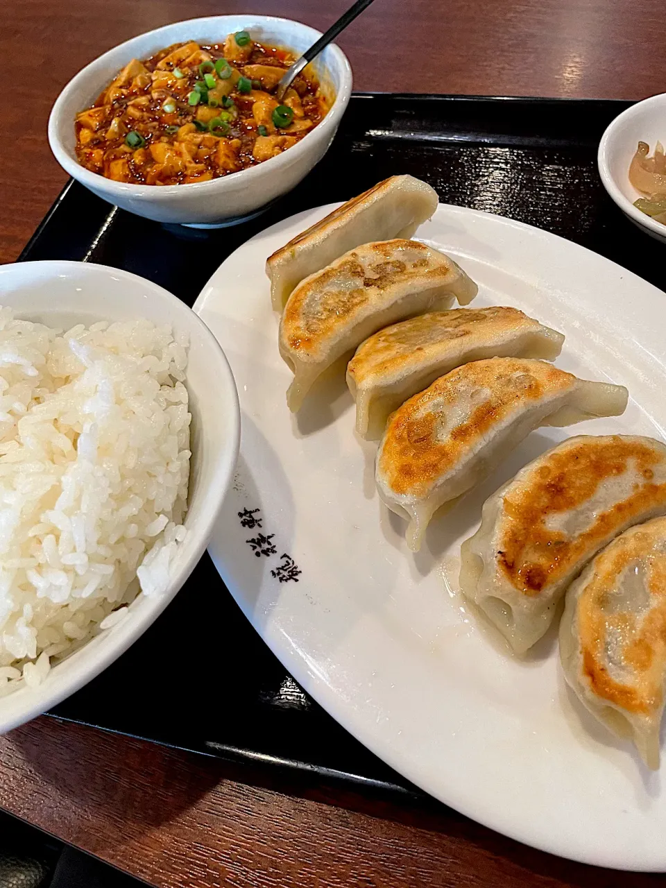 Snapdishの料理写真:焼き餃子定食。麻婆豆腐付き！|Tomyさん