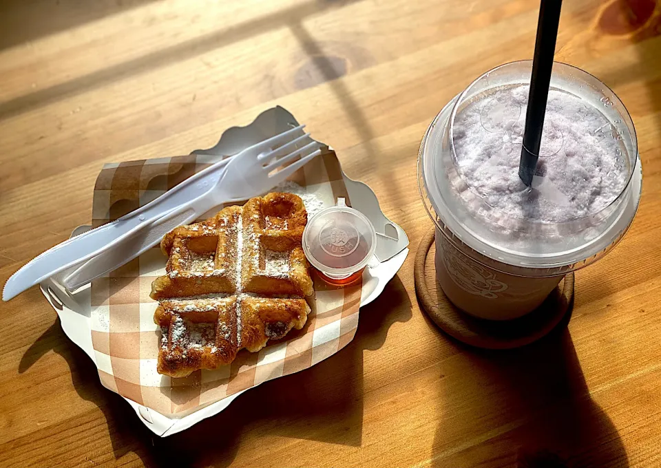 Croffle & Taro milk tea|Lamonrockyさん