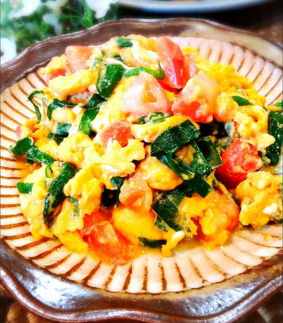 トマト入りニラ玉|ポコさん