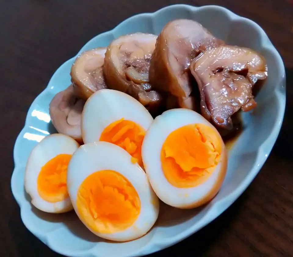 鶏チャーシューと煮玉子🐔🐣|じょうさん