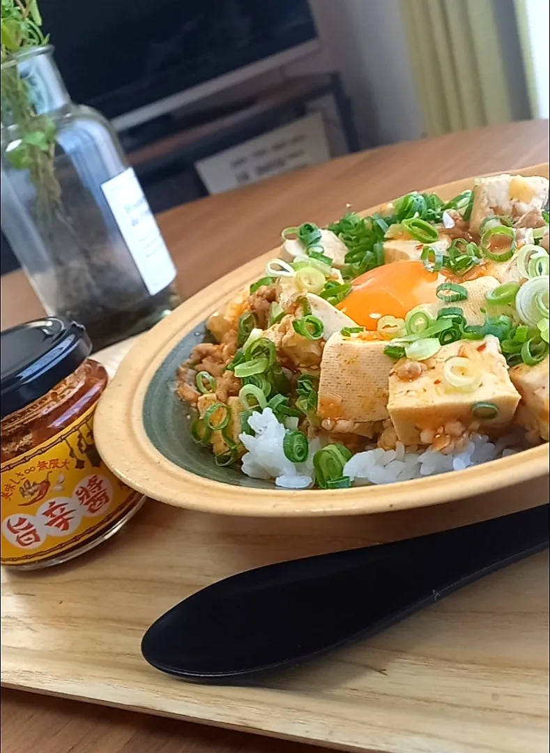 旨辛醤豆腐丼|まりおさん