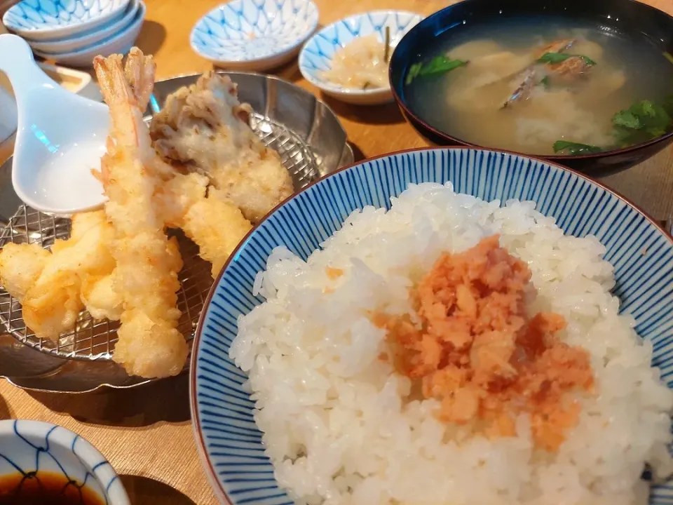 海老天婦羅定食
天ぷら第一段🎵|しあるさん