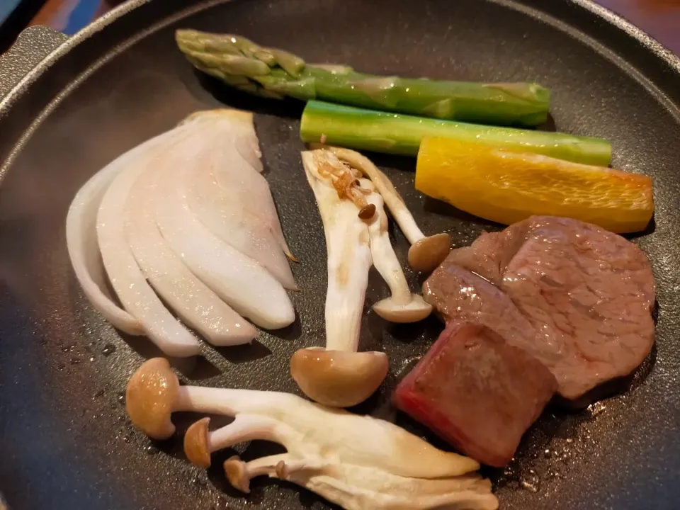 秋田県湯瀬ホテル　晩御飯　美味しいお肉|フージさん