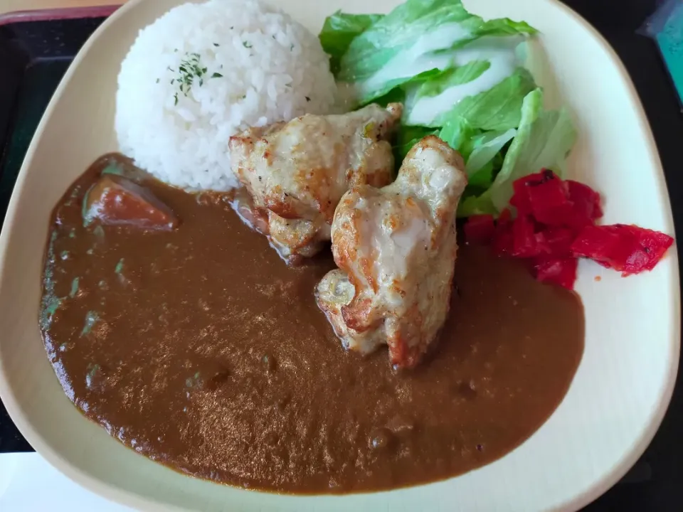 東北旅行四日目　三内丸山遺跡のレストランでお昼ごはん　チキンカレー|フージさん