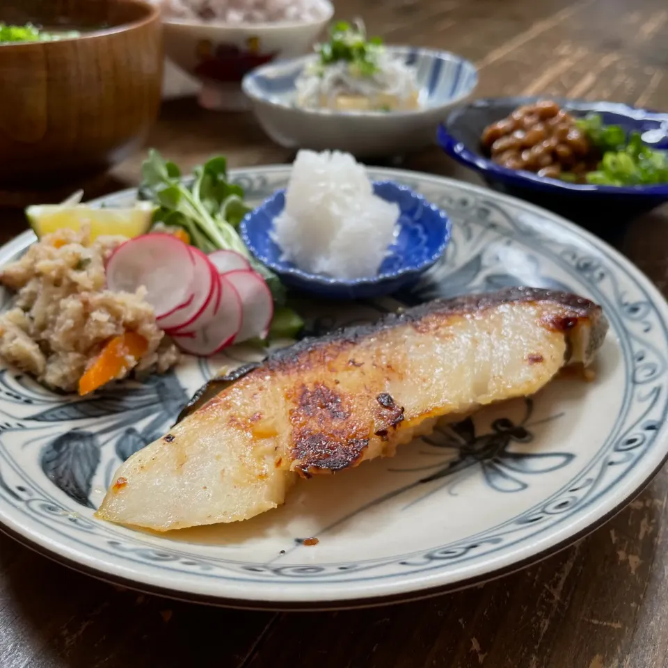 銀鱈の粕漬焼きで和な朝定食|koji toyodaさん