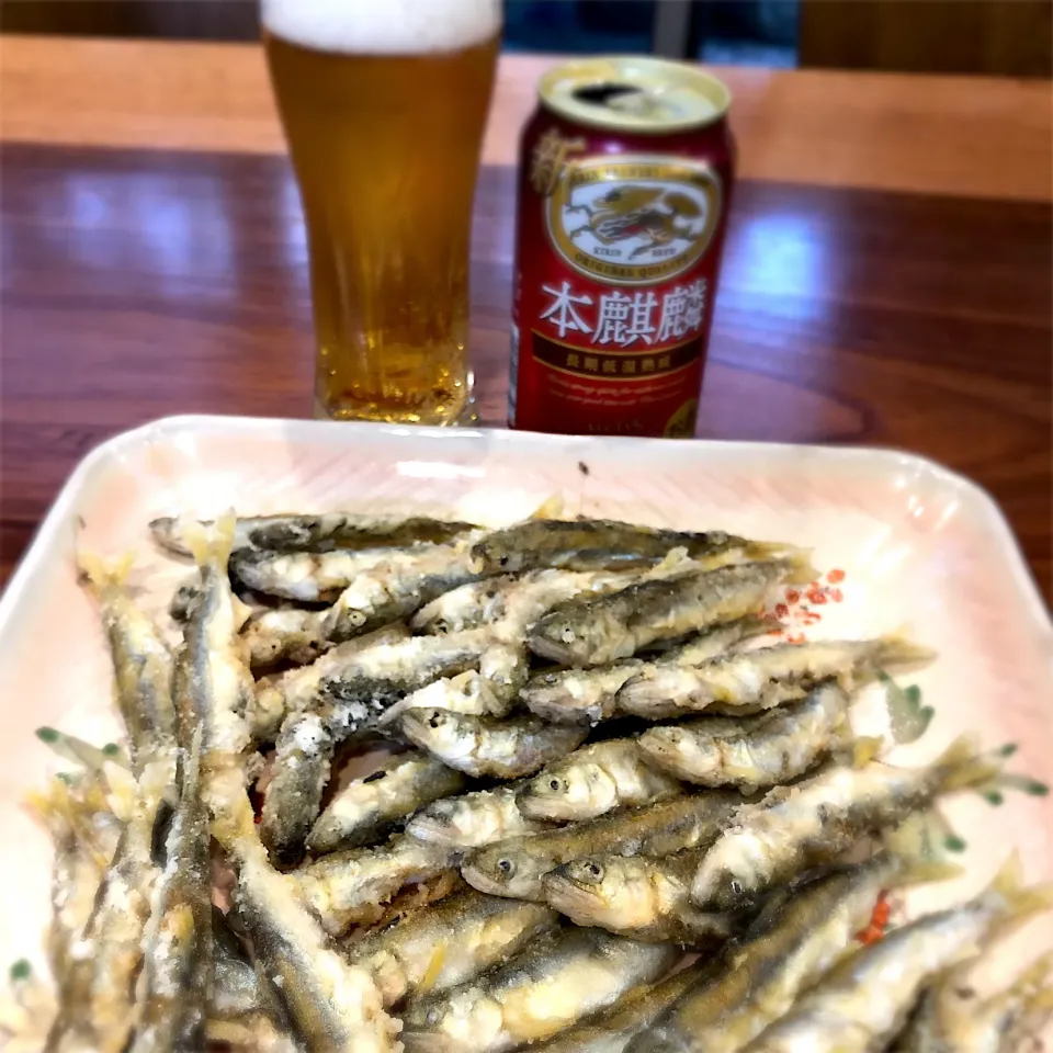 釣りたて。ビールに合います。小鮎のから揚げ|Hiro Yanさん