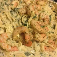 creamy garlic prawn pasta|maryam raheelさん