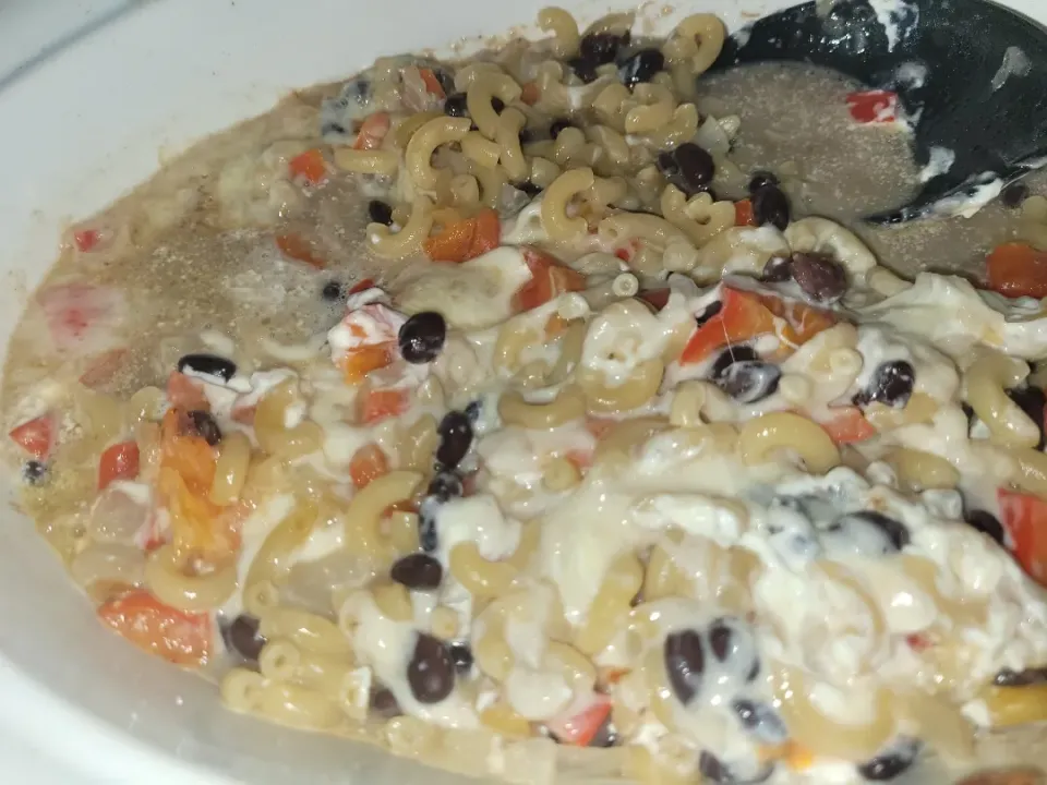 Philly Cheesesteak Pasta

with black beans and no meat|Cara Blancaさん