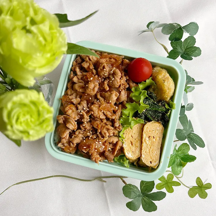 Snapdishの料理写真:6/6❤︎主人の豚焼肉丼弁当🌱
おはようございます
朝から雨☔️肌寒いですね🙇‍♀️|Makinsさん