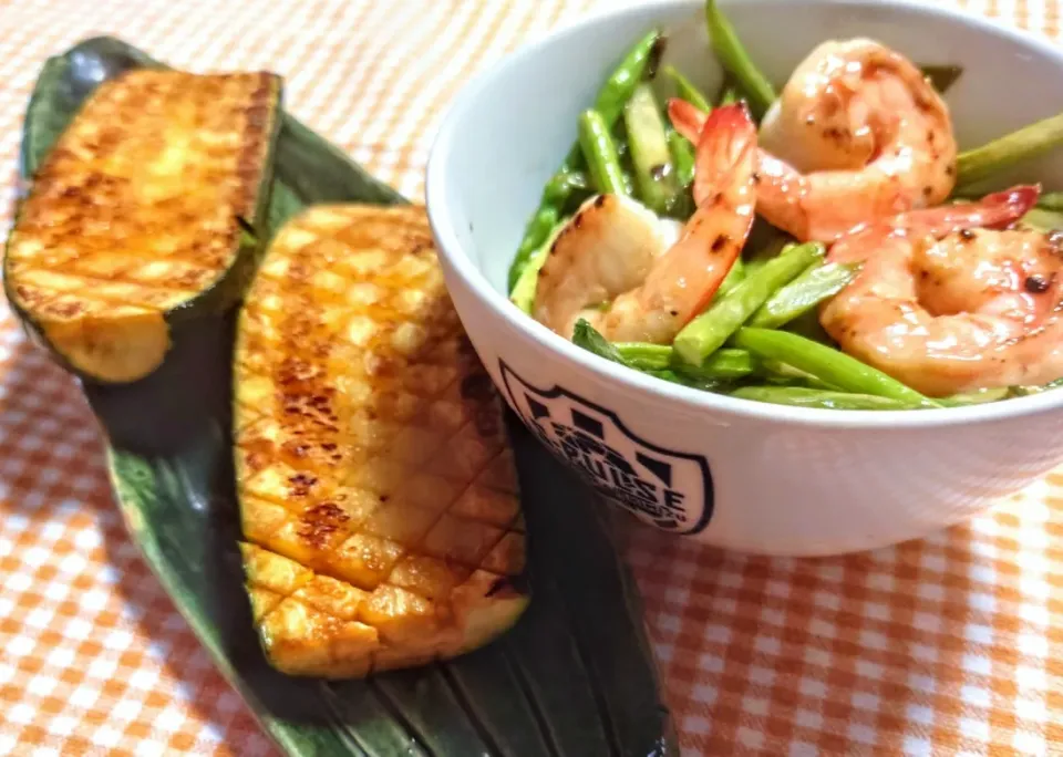 海老アスパラのオイマヨ丼
ズッキーニのじゅわ焼|マギーさん