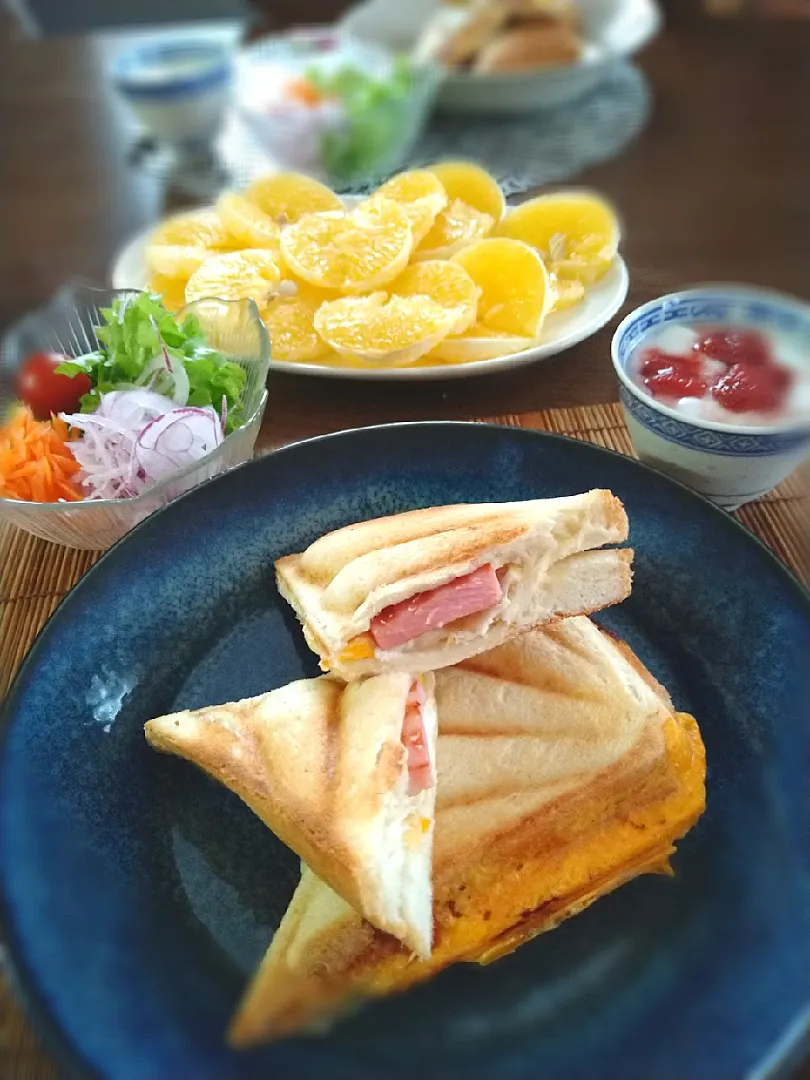 Snapdishの料理写真:朝ごはん☔！|まめころさん