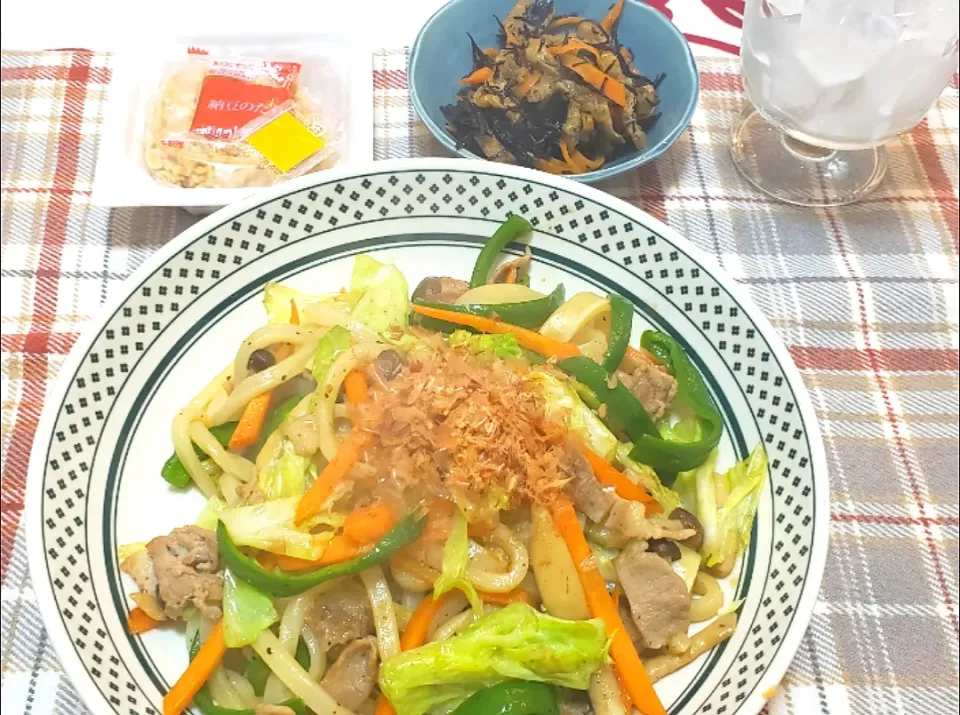 本日のよるごはん
焼きうどん
ひじき煮
納豆|keeijnsさん