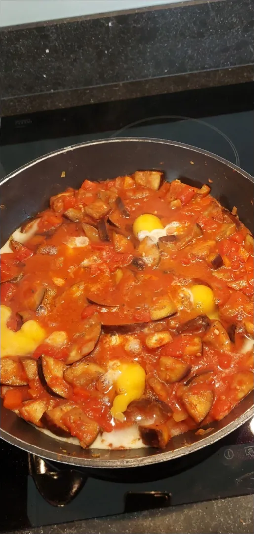 Snapdishの料理写真:Shakshuka met aubergine|Isaさん