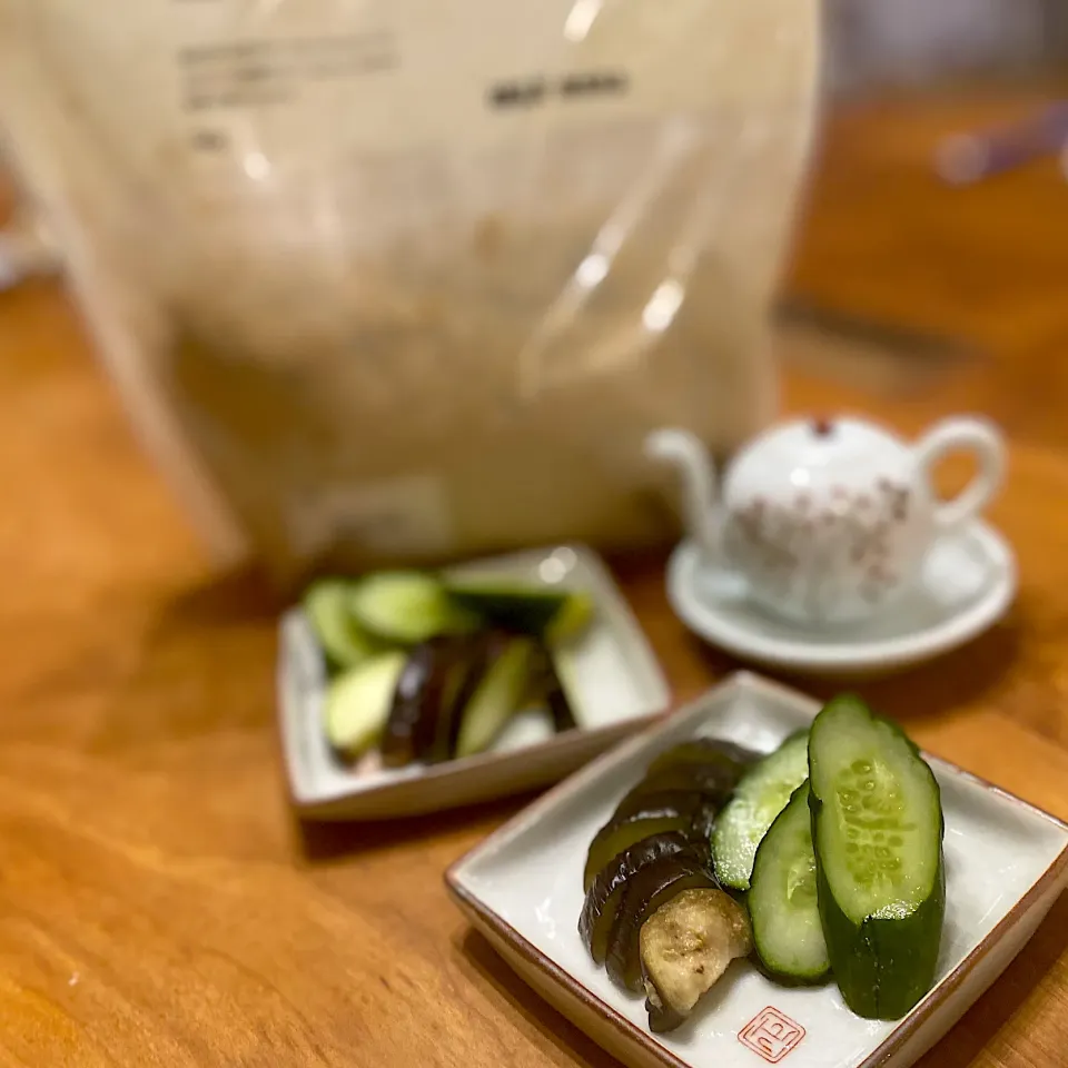 Snapdishの料理写真:茄子🍆と胡瓜🥒の糠漬け☺︎|まめすけ。さん