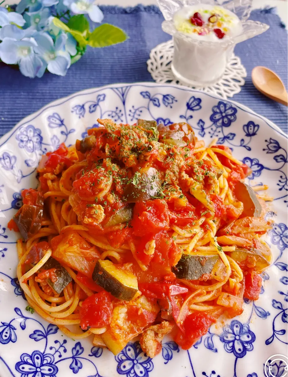 *🍅夏野菜のトマトソースパスタ🍅.*|ちゃべさん