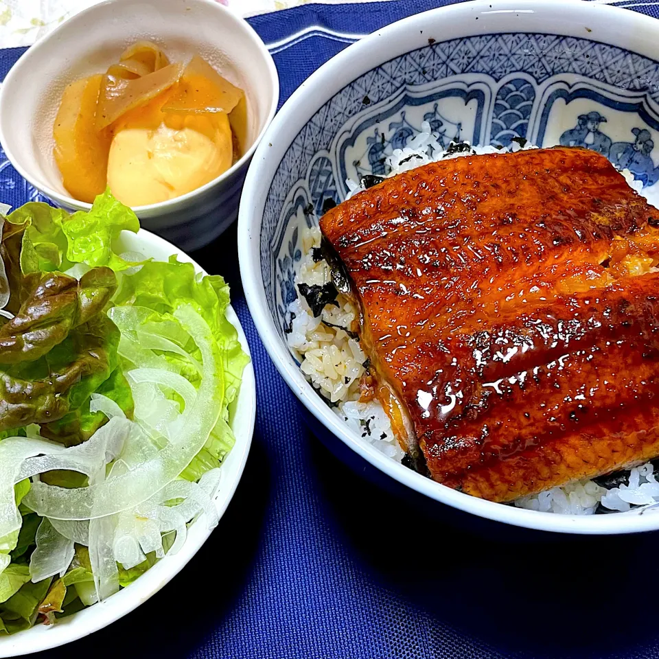 うな丼で来たる梅雨に備えて体力作り|つるひめさん